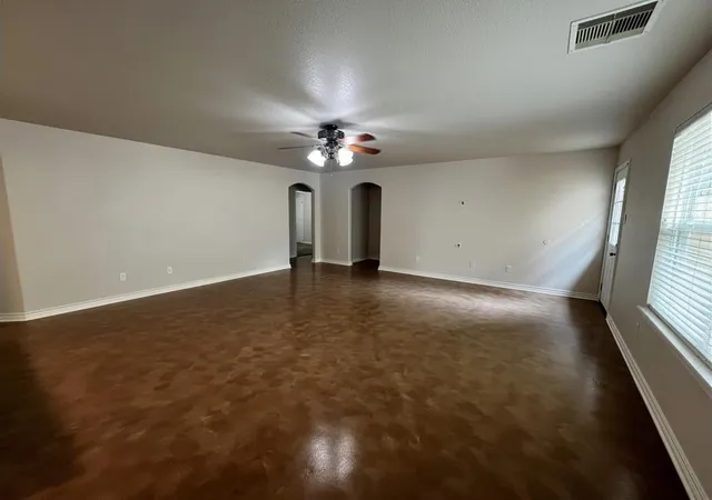 Photo 4 of Single family home for sale at 9949 Kingfisher Dr, Conroe, TX 77385 | MLS# 17763198 | Listing updated on 2026-08-12