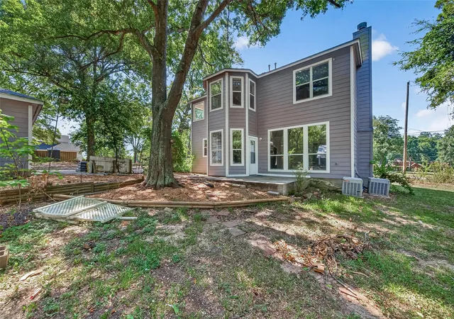 Photo 3 of Single family home for sale at 13270 Country Run Dr, Willis, TX 77318 | MLS# 40431848 | Listing updated on 2026-08-25