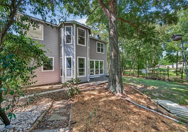 Photo 3 of Single family home for sale at 13270 Country Run Dr, Willis, TX 77318 | MLS# 40431848 | Listing updated on 2026-08-25