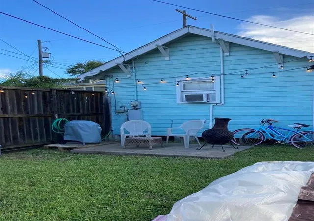 Photo 4 of Single family home for sale at 1312 26th Rear St, Galveston, TX 77550 | MLS# 17891850 | Listing updated on 2026-09-17