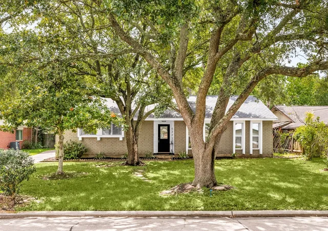 Photo 1 of Single family home for sale at 4327 Peridot Ln, Friendswood, TX 77546 | MLS# 21198162 | Listing updated on 2026-06-25