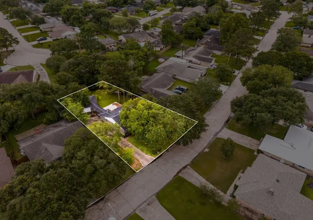 Photo 4 of Single family home for sale at 4327 Peridot Ln, Friendswood, TX 77546 | MLS# 21198162 | Listing updated on 2026-06-25