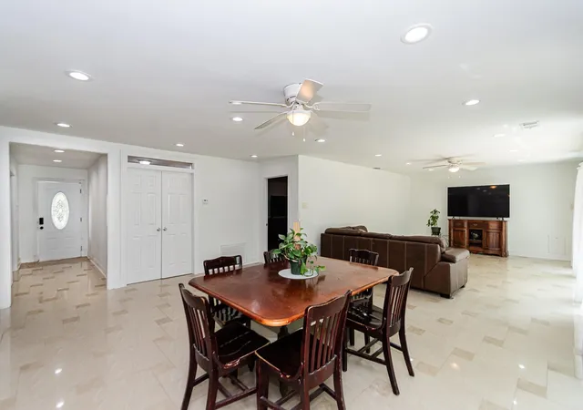 2nd image of 6811 Cemetary Rd, Manvel, TX 77578 | MLS# 89141259