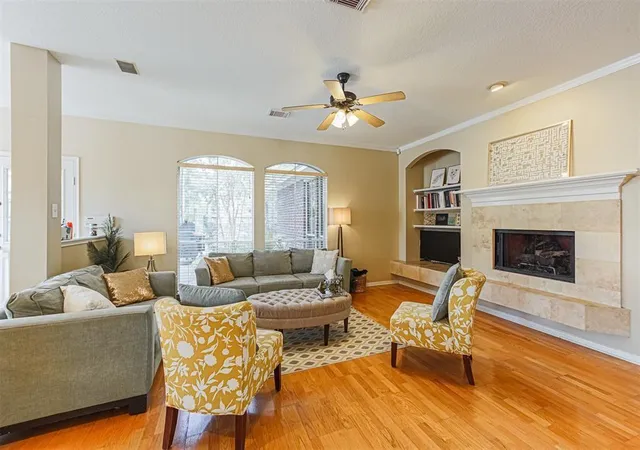 Photo 4 of Single family home for sale at 903 Chinni Ct, Houston, TX 77094 | MLS# 58218987 | Listing updated on 2026-08-23