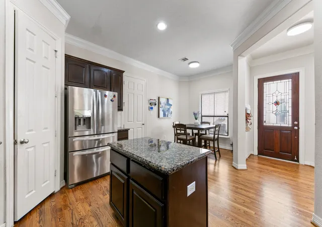 Photo 3 of Townhouse for sale at 2922 Royal Oaks Crst, Houston, TX 77082 | MLS# 95280545 | Listing updated on 2026-09-01