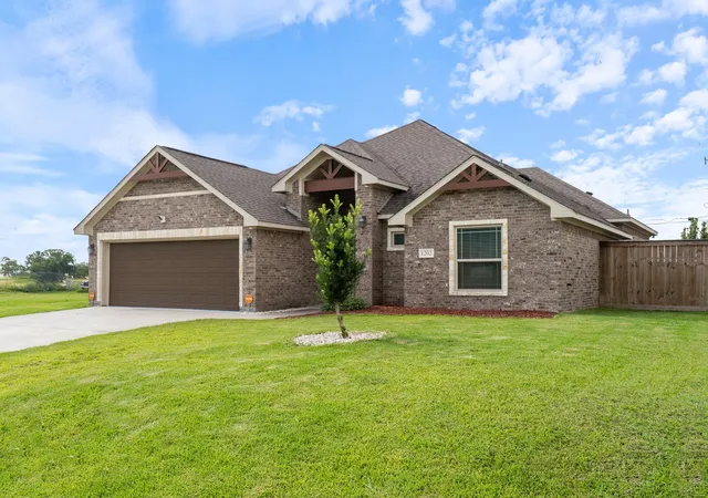 2nd image of 1202 Sailfish Dr, Bay City, TX 77414 | MLS# 23876187