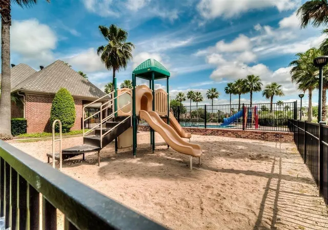 42nd image of 1523 Ashbury Park Dr, Houston, TX 77077 | MLS# 13490292
