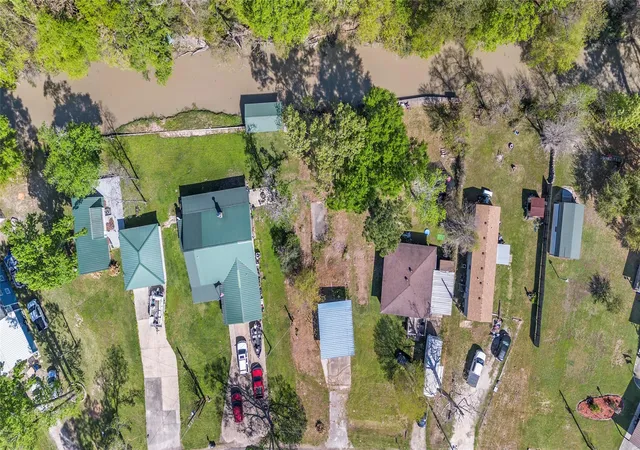 3rd image of 662 Tallow Street, Onalaska, TX 77360 | MLS# 83417509