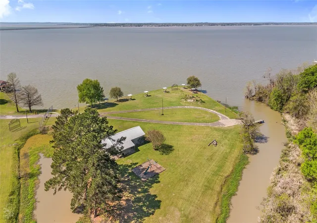 8th image of 662 Tallow Street, Onalaska, TX 77360 | MLS# 83417509