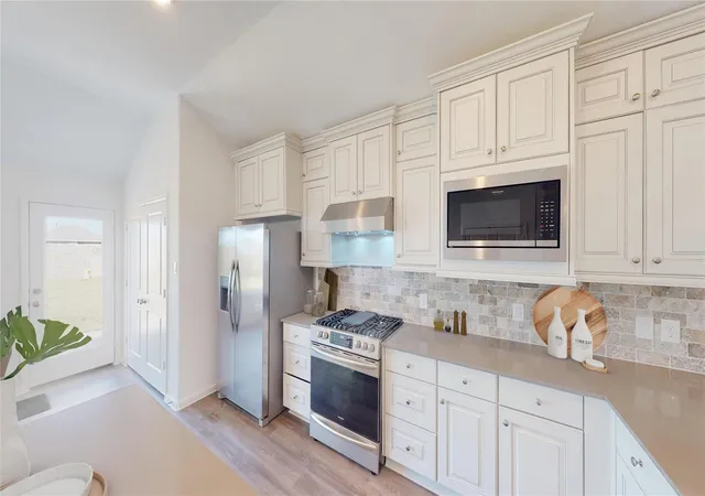 Photo 4 of Sale Pending at 2001 Solstice Landing Dr, Brookshire, TX 77423 | MLS# 6958496 | Listing updated on 2026-07-28