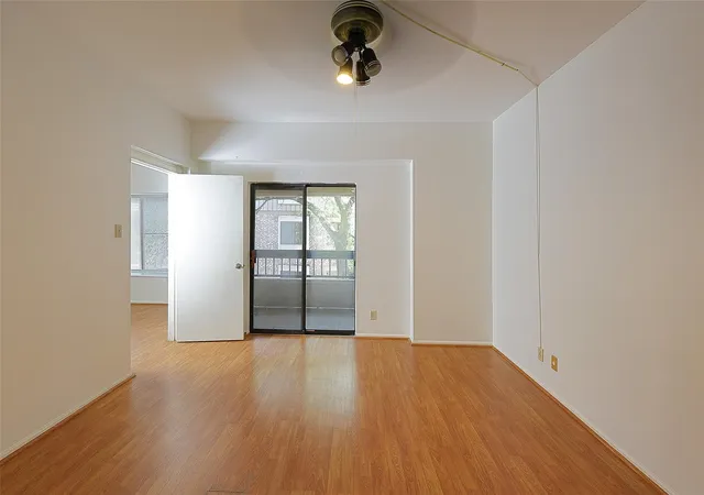 5th image of 2209 S Braeswood Blvd E #32C, Houston, TX 77030 | MLS# 51764101