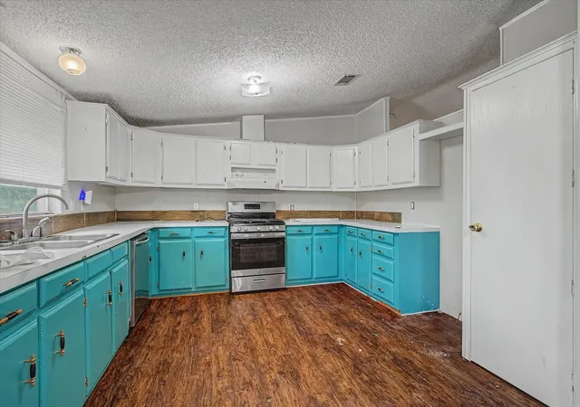 Photo 3 of Sale Pending at 74 County Rd 2110, Liberty, TX 77575 | MLS# 57333036 | Listing updated on 2026-10-04