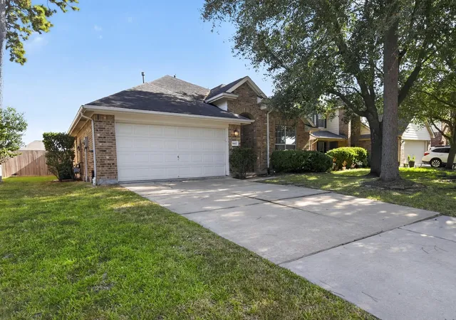 Photo 1 of Single family home for sale at 11807 Rainbow Bridge Ln, Humble, TX 77346 | MLS# 19327002 | Listing updated on 2026-08-25