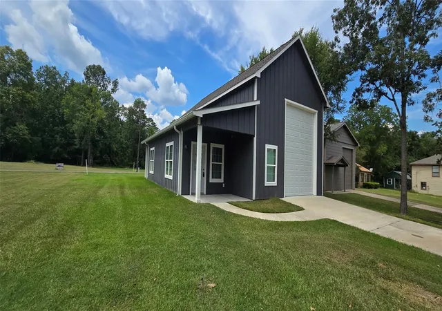 Photo 2 of Land for sale at 431 Old Post Rd S, Livingston, TX 77351 | MLS# 65604317 | Listing updated on 2026-09-17