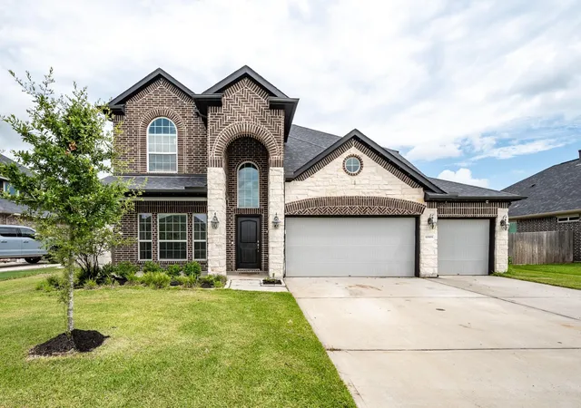 Single family home for sale at 11919 Champions Forest Dr, Dayton, TX 77535 | MLS# 20909891