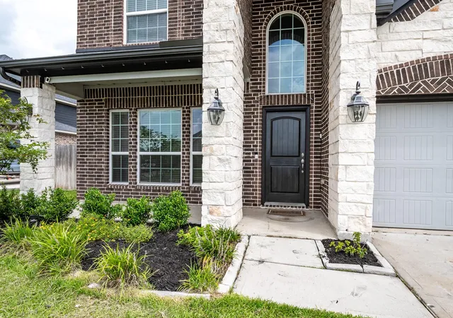 Photo 4 of Single family home for sale at 11919 Champions Forest Dr, Dayton, TX 77535 | MLS# 20909891 | Listing updated on 2026-08-23