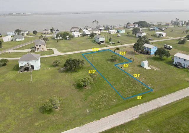 Homes for sale in Palacios, TX | Lot 588-589, 600 Bayview Dr, Palacios, TX 77465 | MLS# 5826536