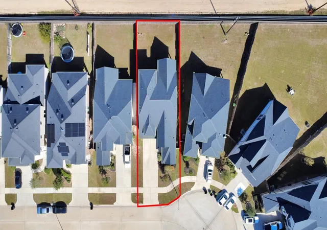 3rd image of 28910 Hauter Wy, Fulshear, TX 77441 | MLS# 68809627