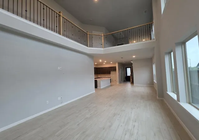 Photo 3 of Sale Pending at 1550 Park Path Dr, Missouri City, TX 77459 | MLS# 7515227 | Listing updated on 2026-09-17