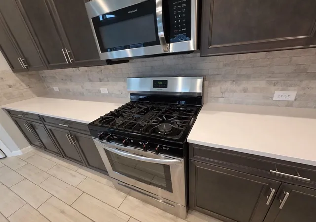 Photo 4 of Sale Pending at 1550 Park Path Dr, Missouri City, TX 77459 | MLS# 7515227 | Listing updated on 2026-09-17