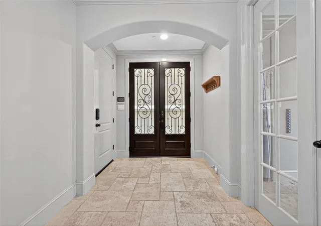 Photo 3 of Single family home for sale at 1821 W 24th Street, Houston, TX 77008 | MLS# 59457679 | Listing updated on 2026-09-19