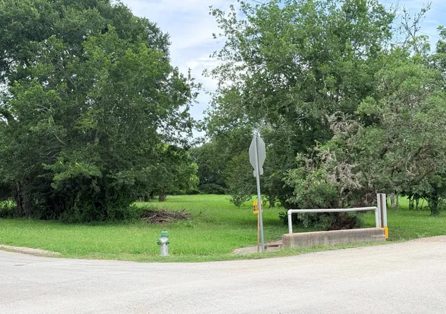 Photo 2 of Land for sale at 702 E Courthouse St, Cuero, TX 77954 | MLS# 29417102 | Listing updated on 2026-08-27