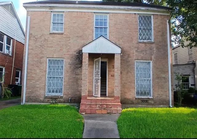 Photo 2 of Single family home for sale at 3314 Oakdale St, Houston, TX 77004 | MLS# 450465 | Listing updated on 2026-09-18