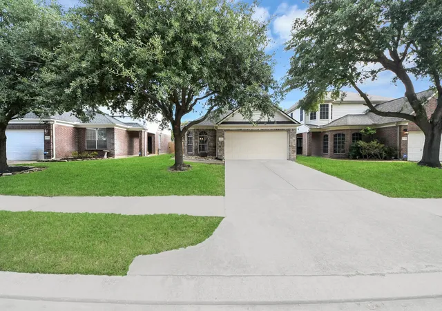 Photo 3 of Single family home for sale at 18318 Grove Brk Ln, Cypress, TX 77429 | MLS# 88238188 | Listing updated on 2026-09-15