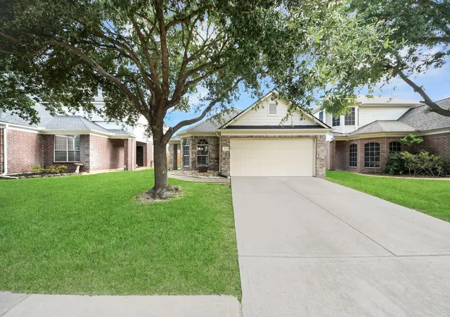 Photo 4 of Single family home for sale at 18318 Grove Brk Ln, Cypress, TX 77429 | MLS# 88238188 | Listing updated on 2026-09-15