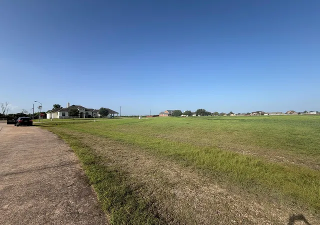 Photo 3 of Land for sale at 27942 Inland Breeze Ln, Rosharon, TX 77583 | MLS# 37783692 | Listing updated on 2026-10-06