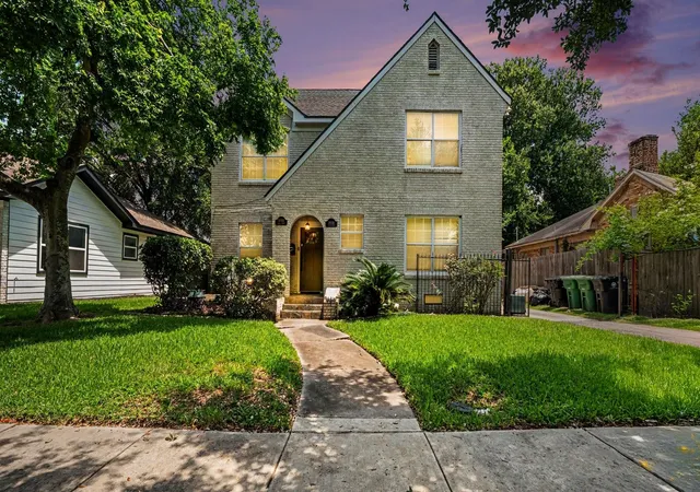 Homes for sale in Houston, TX | 3005 Arbor St, Houston, TX 77004 | MLS# 23386277