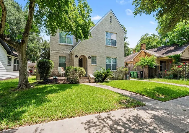 Homes for sale in Houston, TX | 3005 Arbor St, Houston, TX 77004 | MLS# 23386277