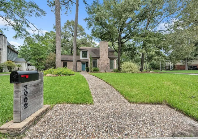 Photo 2 of Single family home for sale at 3402 Laurel Crst Ct, Kingwood, TX 77339 | MLS# 18383203 | Listing updated on 2026-09-13