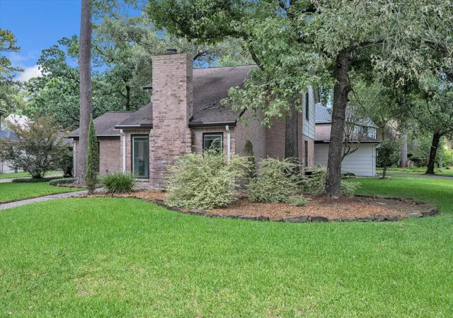 Photo 3 of Single family home for sale at 3402 Laurel Crst Ct, Kingwood, TX 77339 | MLS# 18383203 | Listing updated on 2026-09-13