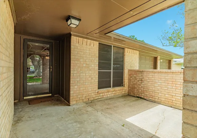 5th image of 131 Singleton St, Freeport, TX 77541 | MLS# 94722849