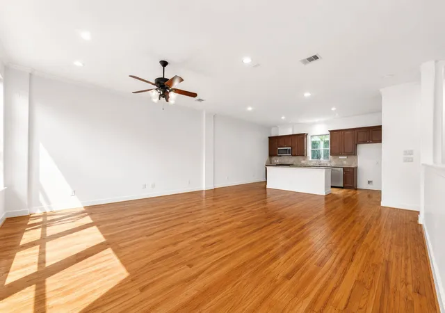 Photo 3 of Townhouse for sale at 2118 Holman St, Houston, TX 77004 | MLS# 95474291 | Listing updated on 2026-06-14