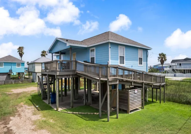 Homes for sale in Surfside Beach, TX | 818 Surf Dr, Surfside Beach, TX 77541 | MLS# 11831844