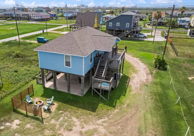 Homes for sale in Surfside Beach, TX | 818 Surf Dr, Surfside Beach, TX 77541 | MLS# 11831844