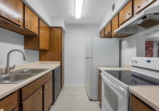 5th image of 8423 Hearth Dr #3, Houston, TX 77054 | MLS# 81144292