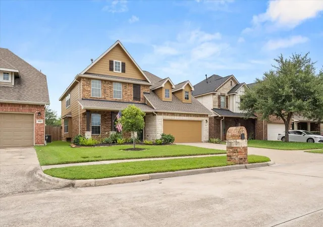 Photo 3 of Single family home for sale at 4910 E Meadow Dr, Deer Park, TX 77536 | MLS# 74357967 | Listing updated on 2026-09-05