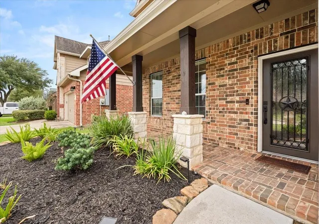 Photo 3 of Single family home for sale at 4910 E Meadow Dr, Deer Park, TX 77536 | MLS# 74357967 | Listing updated on 2026-09-05