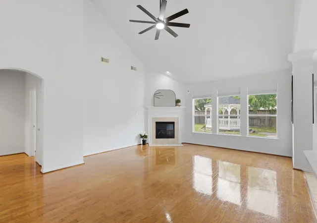 Photo 3 of Single family home for sale at 15902 Emerald Briar Ln, Houston, TX 77084 | MLS# 33613850 | Listing updated on 2026-07-19