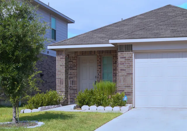 Photo 2 of Single family home for sale at 14911 Cypress Holw Dr, New Caney, TX 77357 | MLS# 36078719 | Listing updated on 2026-09-04