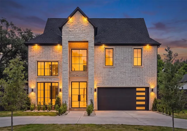 Photo 2 of Sale Pending at 211 W 34th Street, Houston, TX 77018 | MLS# 28641268 | Listing updated on 2026-09-03