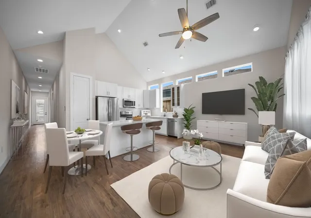 Photo 3 of Single family home for sale at 5415 Margarita St, Houston, TX 77020 | MLS# 15685149 | Listing updated on 2026-09-01