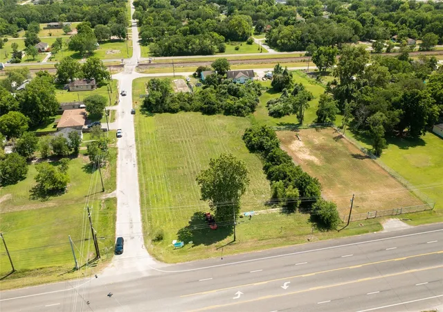 1st image of 6703 Hwy 6 Hwy S, Hitchcock, TX 77563 | MLS# 58915178