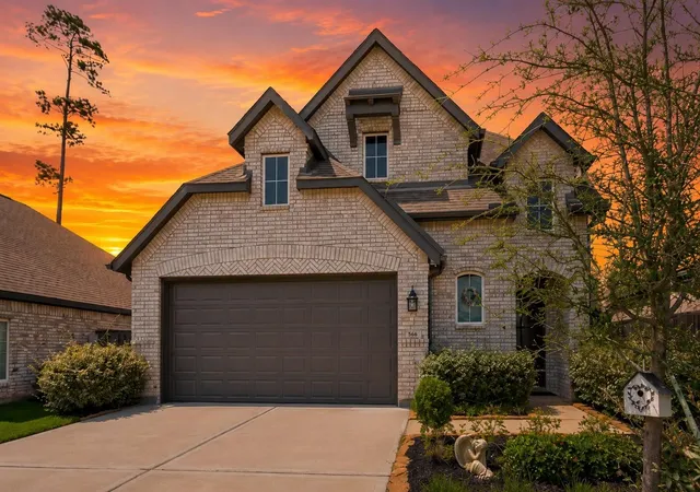 Photo 2 of Single family home for sale at 866 Sendero Trl, Conroe, TX 77304 | MLS# 8004091 | Listing updated on 2026-09-18