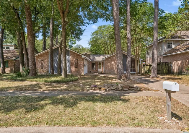 Photo 1 of Single family home for sale at 15119 Willow Branch Dr, Houston, TX 77070 | MLS# 70182188 | Listing updated on 2026-09-04