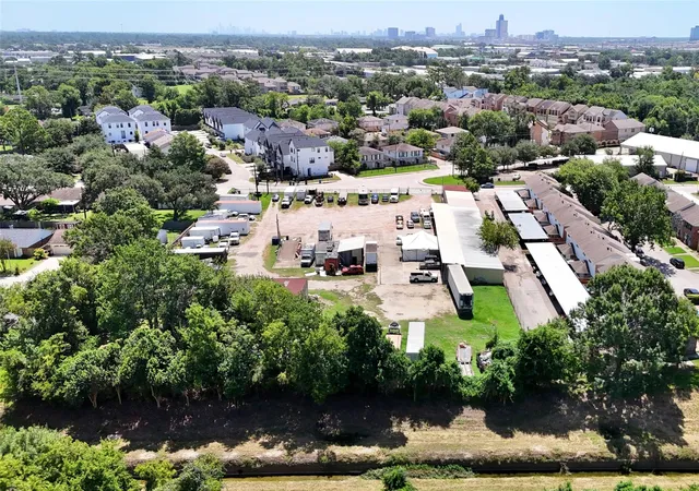 4th image of 1915 Sherwood Forest St, Houston, TX 77043 | MLS# 97361270