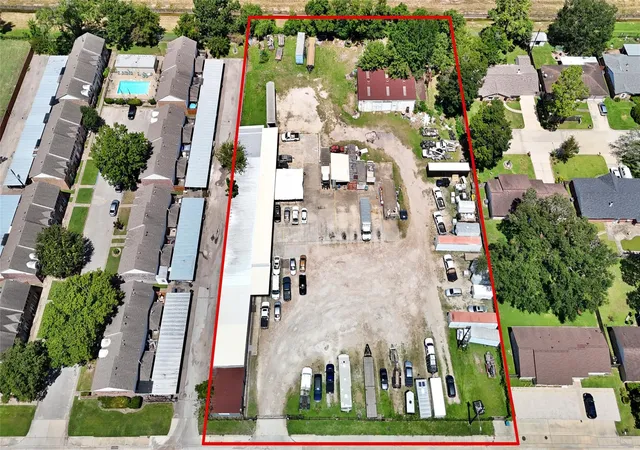 5th image of 1915 Sherwood Forest St, Houston, TX 77043 | MLS# 97361270